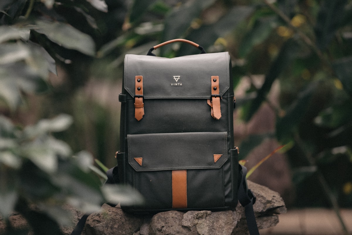 Visione NyXaura - smart bag in pelle italiana, azienda pugliese di smart bag con tecnologia brevettata